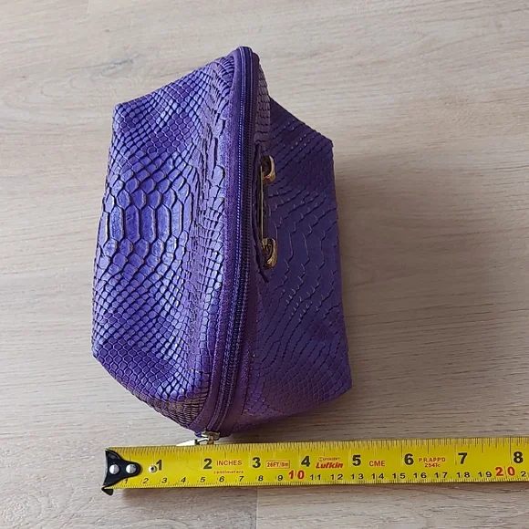 Makeup Bag - Picture 9 of 10